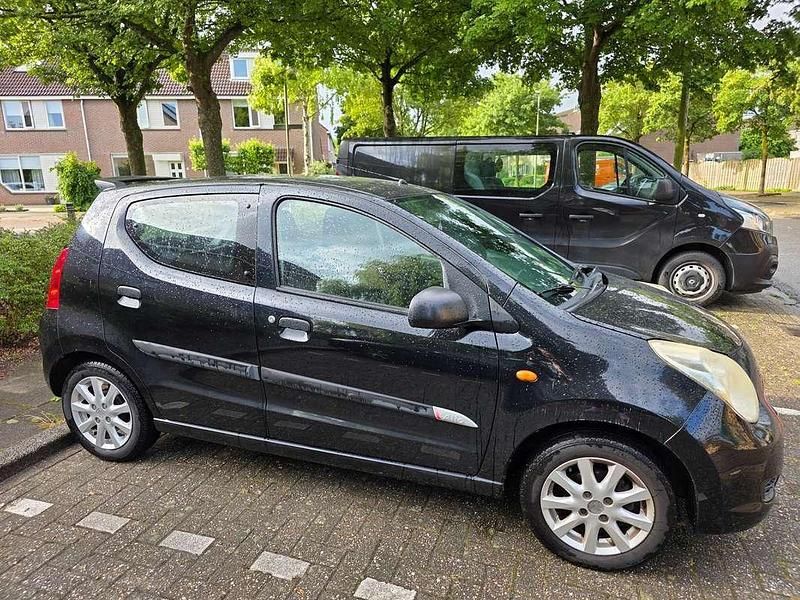 Zwart Gebruikt 2011 Suzuki Alto Comfort+ Hatchback | € 4.250 (Eerlijke prijs) - Afbeelding 1/4
