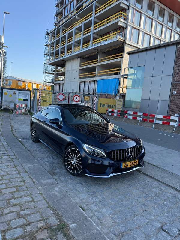 Blauw Gebruikt 2016 Mercedes C200 AMG Coupé | € 25.500 (Eerlijke prijs) - Afbeelding 1/4