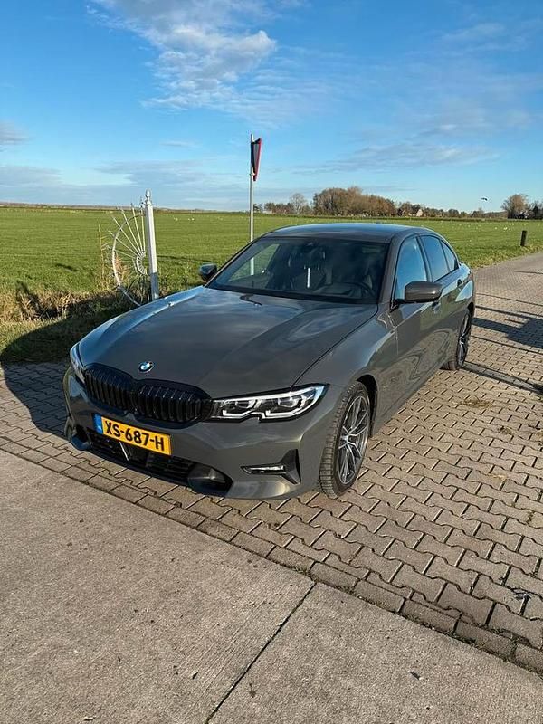 Gebruikt 2019 BMW 320 | € 23.499 (Eerlijke prijs) - Afbeelding 1/4