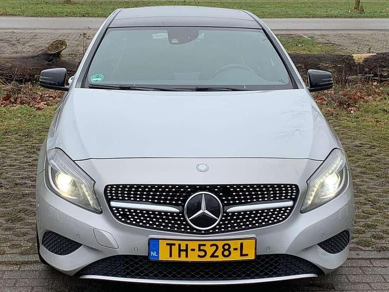 Occasion Mercedes A180 Ambition 122 PK (89 kW) 2012 Grijs Hatchback