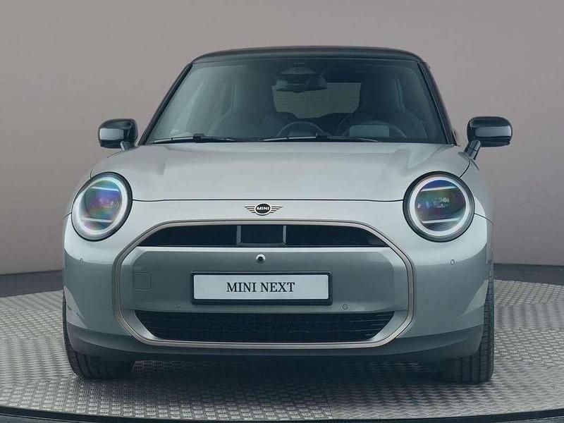 Occasion Mini Cooper Favoured 135 kW (184 PK) 2025 Grijs Hatchback