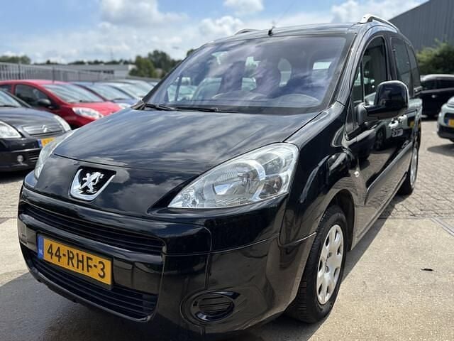 Zwart Gebruikt 2009 Peugeot Partner Tepee MPV | € 2.650 (Duur) - Afbeelding 1/4