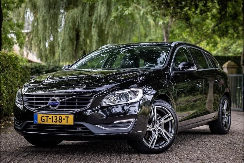 Zwart Gebruikt 2015 Volvo V60 Summum Stationwagen | € 9.750 (Super prijs) - Afbeelding 1/4