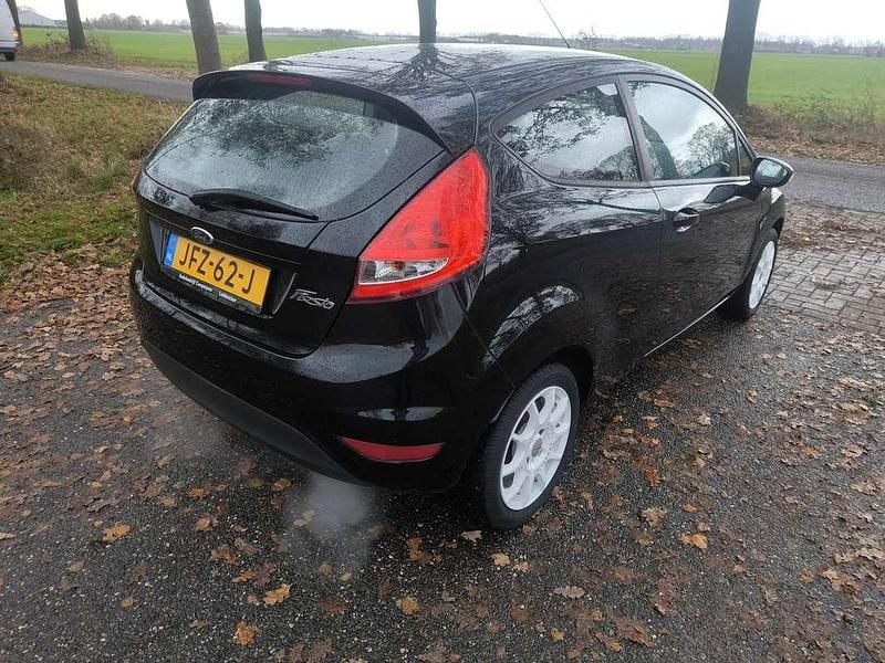 Occasion Ford Fiesta Limited 60 PK (44 kW) 2011 Zwart Hatchback