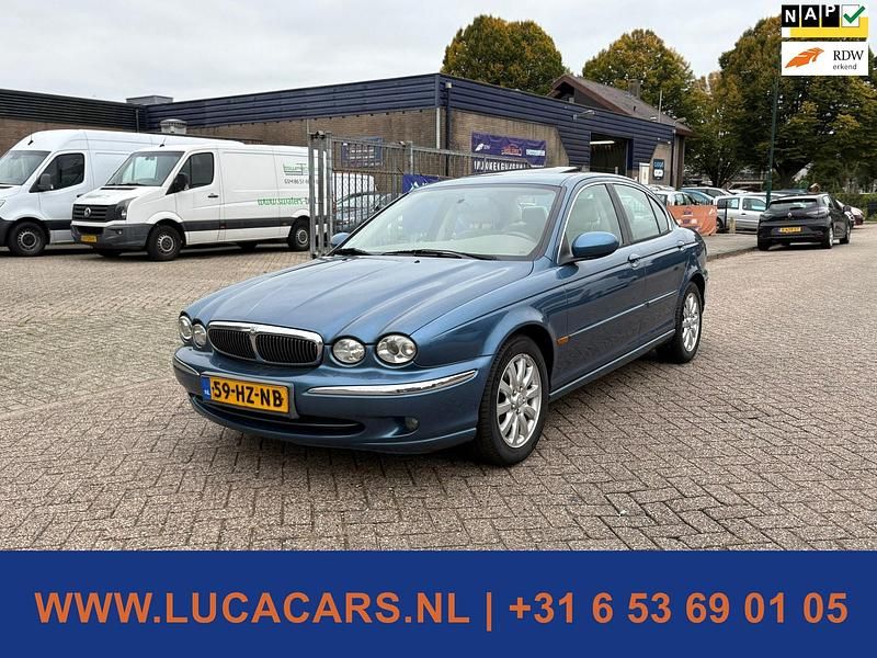 Blauw Gebruikt 2002 Jaguar X-type Sedan | € 1.500 (Eerlijke prijs) - Afbeelding 1/4