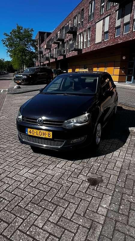 Gebruikt 2010 VW Polo Highline Sedan | € 4.450 (Eerlijke prijs) - Afbeelding 1/4