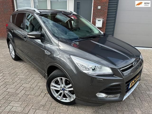 Grijs Gebruikt 2016 Ford Kuga Titanium SUV | € 13.750 (Eerlijke prijs) - Afbeelding 1/4