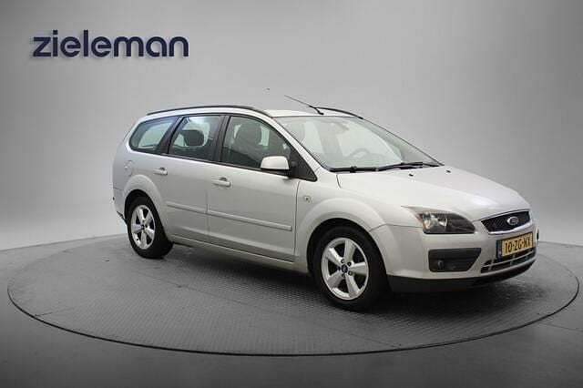 Grijs Gebruikt 2008 Ford Focus Futura Stationwagen | € 1.345 (Goede deal) - Afbeelding 1/4