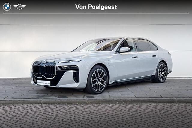 Occasion BMW 750e Comfort Edition 489 PK (359 kW) 2025 M brooklyn grau Sedan