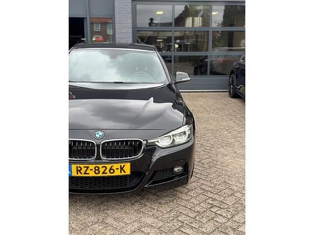 Occasion BMW 330 Executive 184 PK (135 kW) 2018 Zwart Sedan