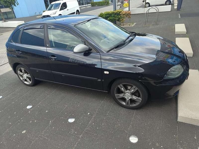 Zwart Gebruikt 2005 Seat Ibiza FR Hatchback | € 2.100 - Afbeelding 1/4