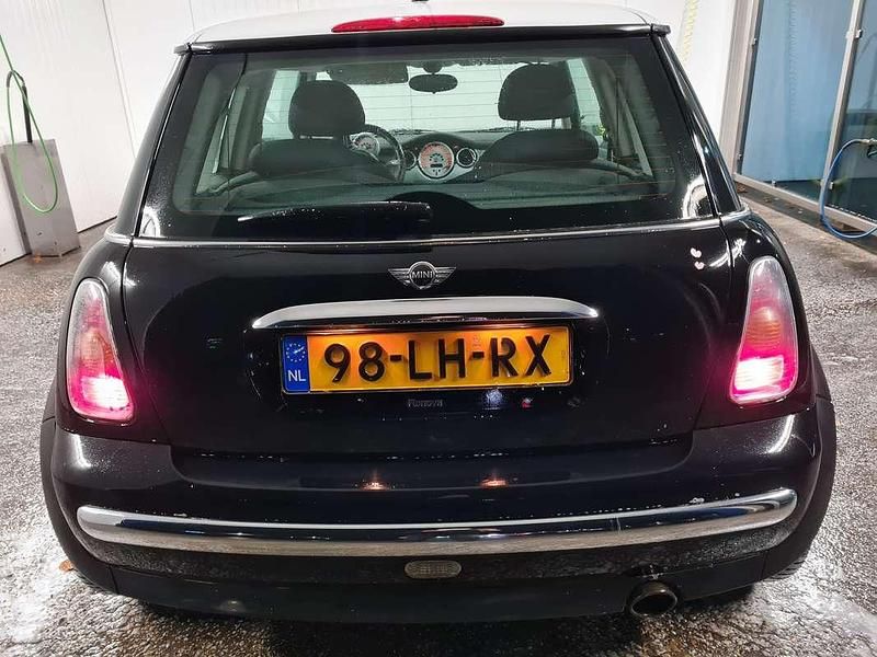 Occasion Mini Cooper Pepper 116 PK (85 kW) 2003 Zwart Hatchback