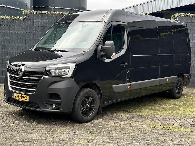 Zwart (metallic) Occasion 2022 Renault Master | € 18.925 (Super prijs) - Afbeelding 1/3