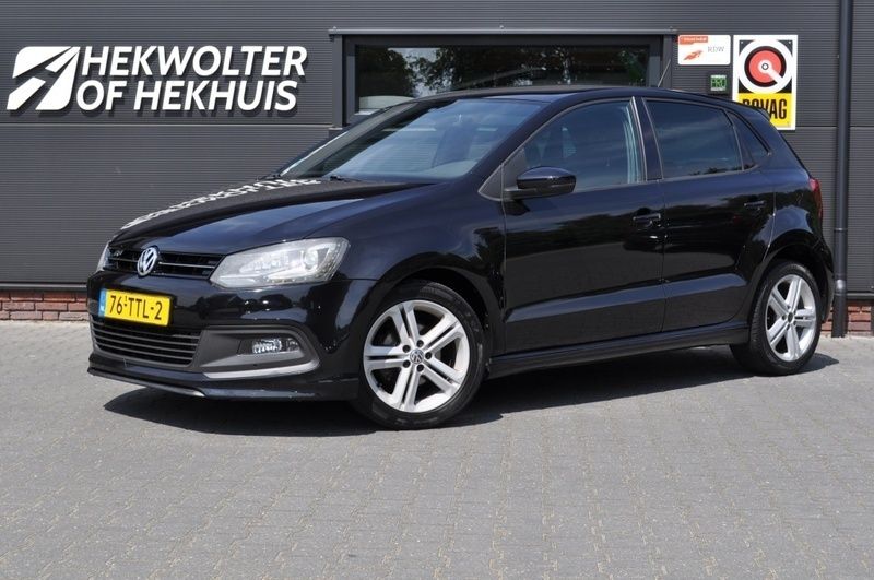Zwart Gebruikt 2012 VW Polo R-line Hatchback | € 9.950 (Iets duurder) - Afbeelding 1/4