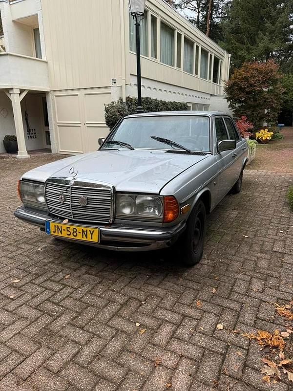 Occasion Mercedes E230 136 PK (100 kW) 1983