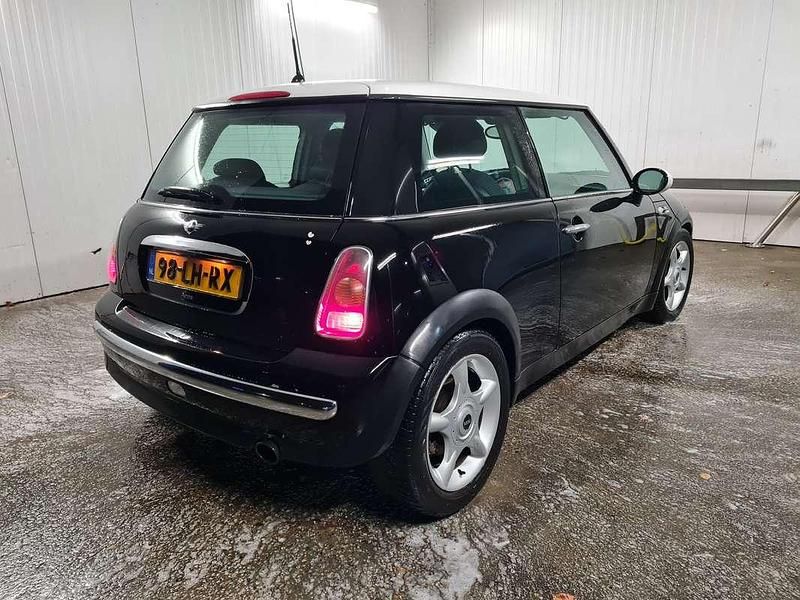 Occasion Mini Cooper Pepper 116 PK (85 kW) 2003 Zwart Hatchback