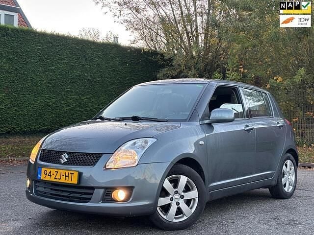Grijs Gebruikt 2008 Suzuki Swift Hatchback | € 2.750 (Goede deal) - Afbeelding 1/4