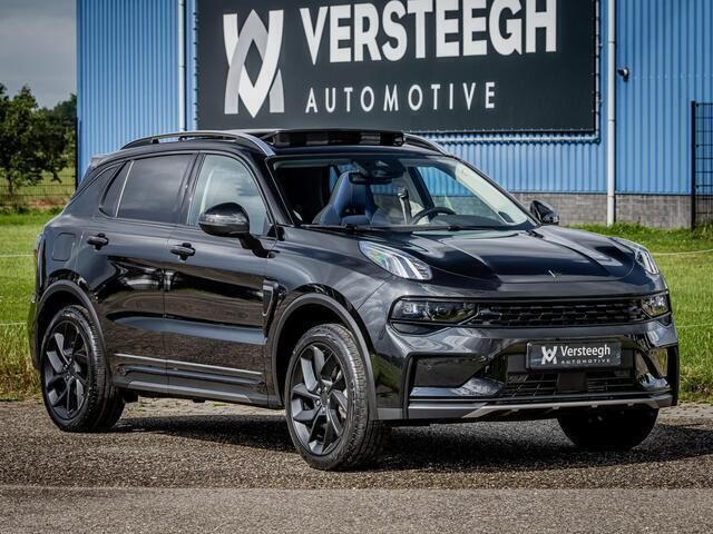 Zwart, metallic lak Gebruikt 2023 Lynk & Co 01 SUV | € 29.400 (Iets duurder) - Afbeelding 1/3
