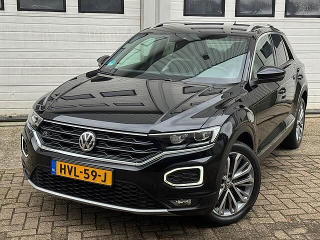 Zwart, metallic lak Gebruikt 2018 VW T-Roc Sport SUV | € 22.500 (Goede deal) - Afbeelding 1/4