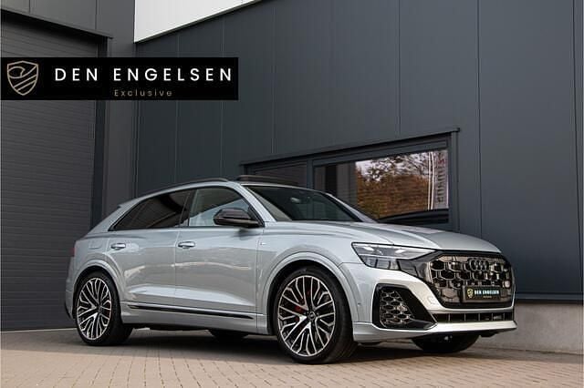 Grijs Gebruikt 2025 Audi Q8 S-Line SUV | € 110.950 - Afbeelding 1/4