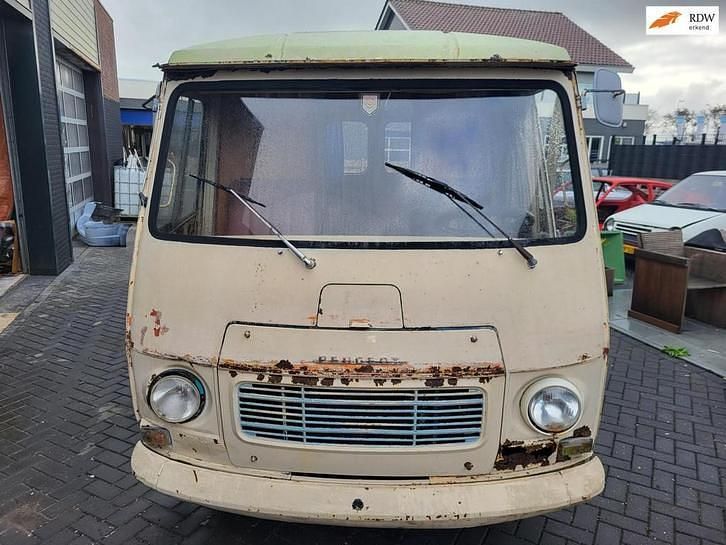 Gebruikt 1976 Peugeot J7 MPV | € 650 - Afbeelding 1/4