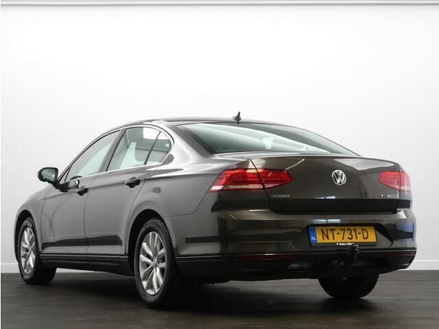 Occasion VW Passat Comfortline 120 PK (88 kW) 2017 Bruin Sedan