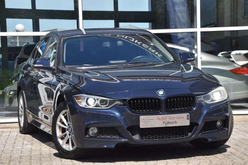 Blauw, metallic lak Gebruikt 2014 BMW 316 Executive Sedan | € 9.990 - Afbeelding 1/4