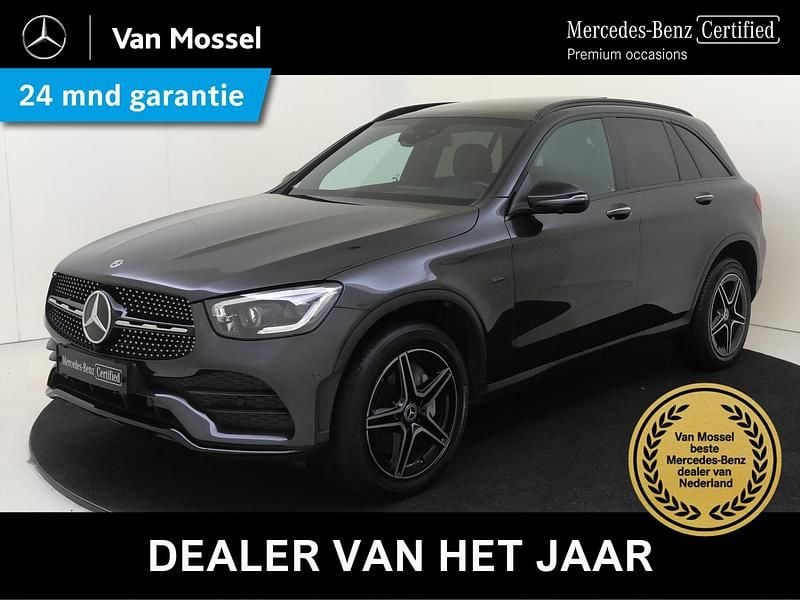 Grijs Occasion 2021 Mercedes GLC300 Business SUV | € 47.945 (Duur) - Afbeelding 1/4