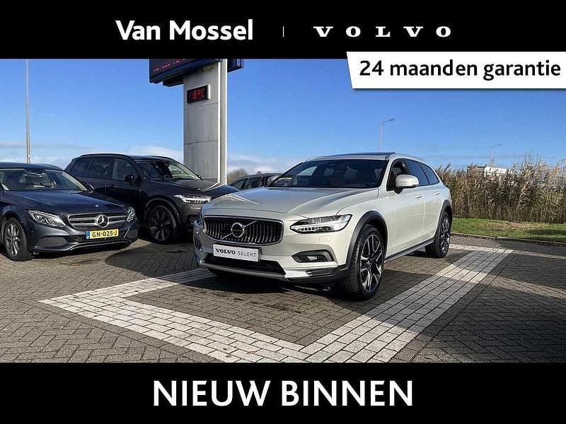 Gebruikt 2020 Volvo V90 CC Pro Stationwagen | € 49.940 - Afbeelding 1/4