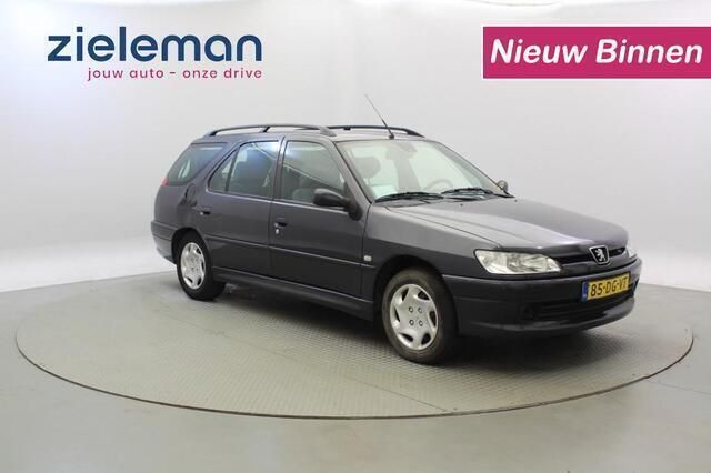 Grijs Gebruikt 1999 Peugeot 306 Stationwagen | € 645 (Goede deal) - Afbeelding 1/4