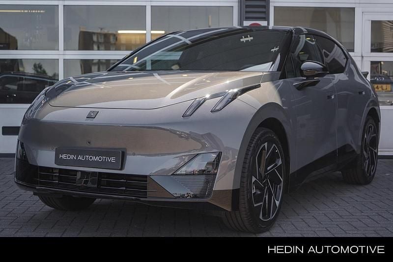 Grijs Gebruikt 2025 Lynk & Co 02 SUV | € 37.995 (Eerlijke prijs) - Afbeelding 1/4