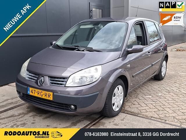 Grijs (metallic) Gebruikt 2005 Renault Scénic II Komfort MPV | € 1.499 (Eerlijke prijs) - Afbeelding 1/4