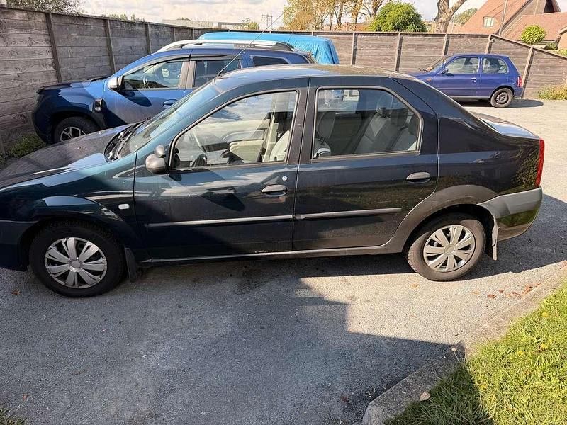 Groen Gebruikt 2006 Dacia Logan Lauréate Sedan | € 1.250 (Goede deal) - Afbeelding 1/4