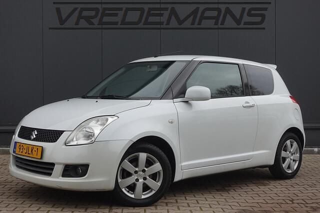 Occasion Suzuki Swift 93 PK (68 kW) 2009 Wit (metallic) Hatchback