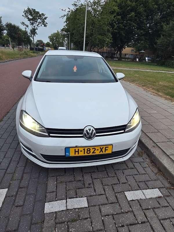 Wit Gebruikt 2013 VW Golf VII Highline Stationwagen | € 9.000 (Eerlijke prijs) - Afbeelding 1/4