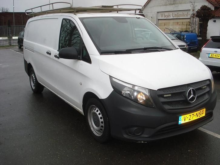 Wit Occasion 2018 Mercedes Vito Van | € 6.900 (Super prijs) - Afbeelding 1/4