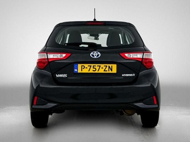 Occasion Toyota Yaris Hybrid Active 101 PK (74 kW) 2019 Grijs Hatchback