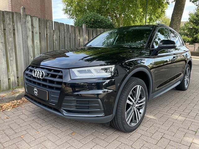 Zwart Gebruikt 2020 Audi Q5 Proline SUV | € 30.755 (Eerlijke prijs) - Afbeelding 1/4