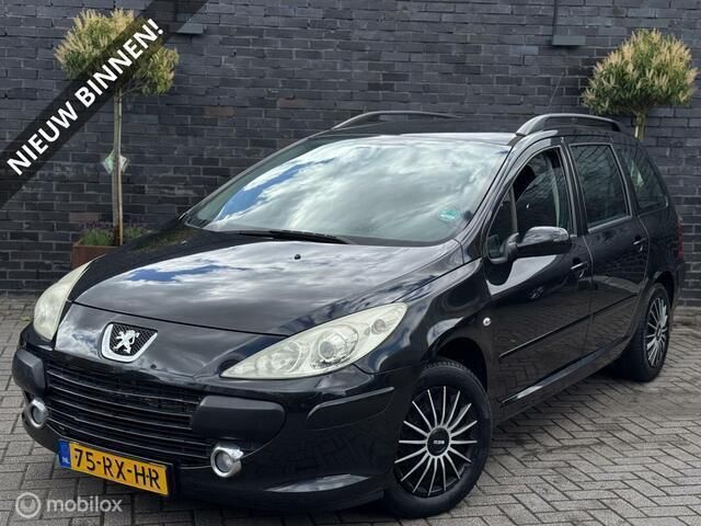 Zwart Gebruikt 2005 Peugeot 307 Stationwagen | € 1.495 (Eerlijke prijs) - Afbeelding 1/4