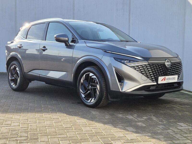 Grijs Gebruikt 2024 Nissan Qashqai N-Connecta SUV | € 35.880 (Eerlijke prijs) - Afbeelding 1/4