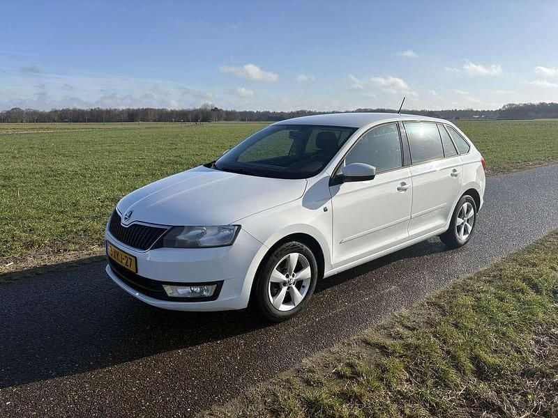 Occasion Skoda Rapid Elegance 105 PK (77 kW) 2013 Wit Hatchback