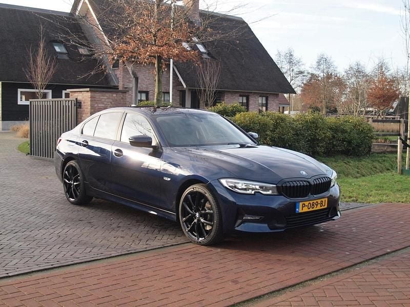Occasion BMW 320 Basis 204 PK (150 kW) 2022 Blauw Sedan