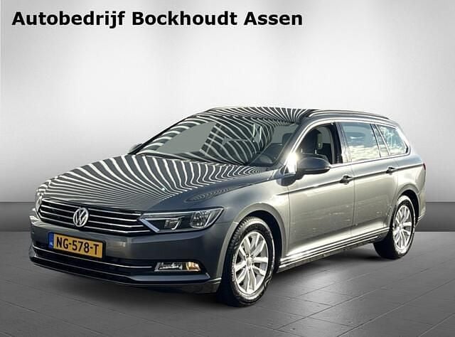 Grijs (metallic) Gebruikt 2016 VW Passat Stationwagen | € 13.740 (Eerlijke prijs) - Afbeelding 1/4