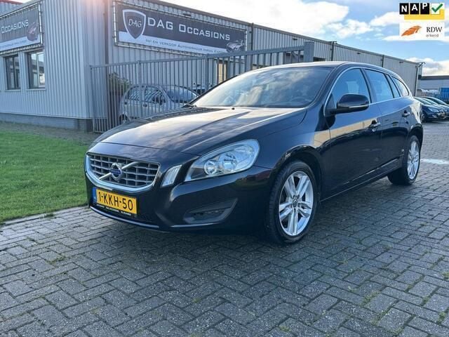 Zwart Gebruikt 2013 Volvo V60 Momentum Stationwagen | € 7.450 (Eerlijke prijs) - Afbeelding 1/4