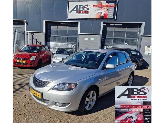 Grijs Gebruikt 2005 Mazda 3 Inclusive Hatchback | € 2.999 (Eerlijke prijs) - Afbeelding 1/4