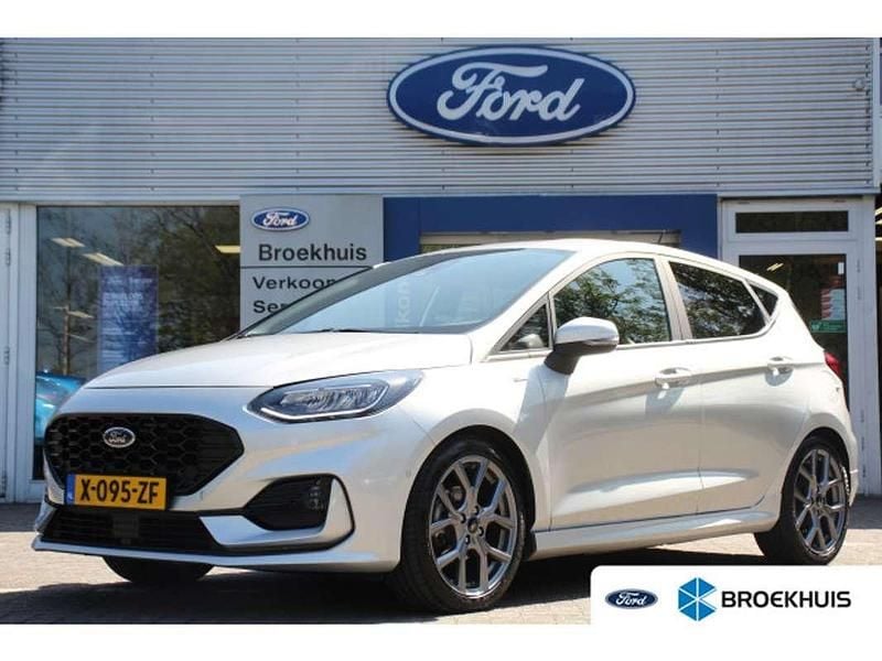 Grijs Gebruikt 2023 Ford Fiesta ST-Line X Hatchback | € 18.800 (Eerlijke prijs) - Afbeelding 1/4