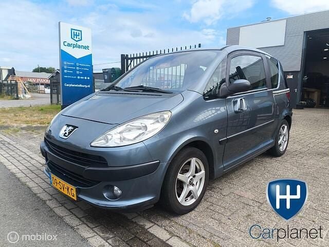 Grijs Gebruikt 2006 Peugeot 1007 Hatchback | € 1.750 (Eerlijke prijs) - Afbeelding 1/4