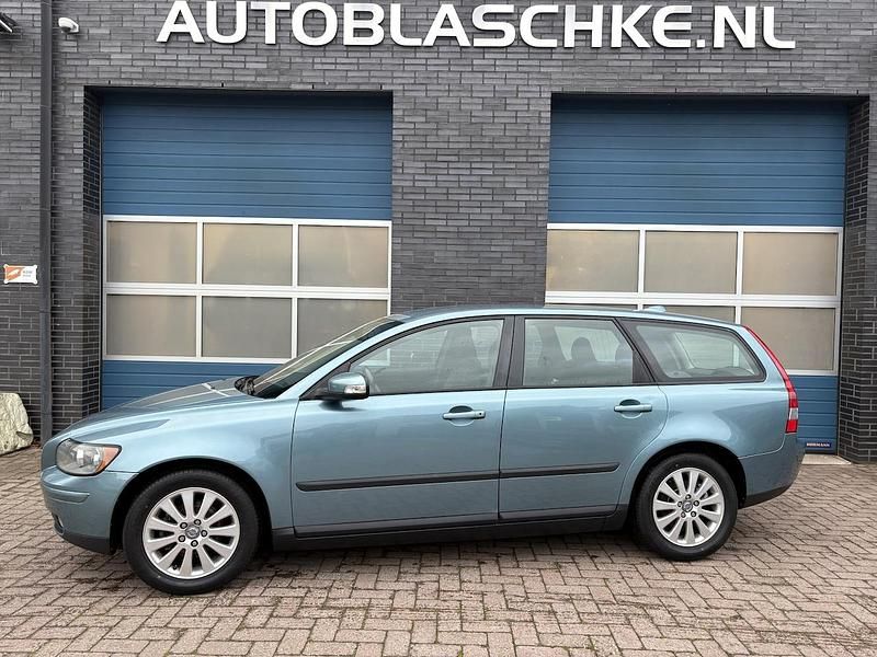 Blauw Gebruikt 2007 Volvo V50 Stationwagen | € 2.995 (Goede deal) - Afbeelding 1/4