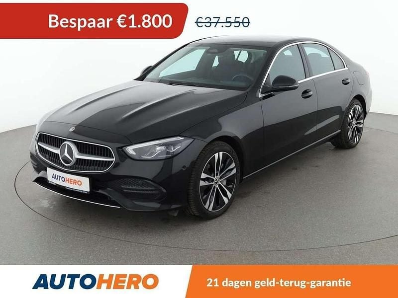 Zwart Gebruikt 2022 Mercedes C300e Avantgarde Sedan | € 35.949 - Afbeelding 1/3