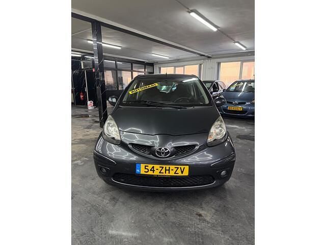 Occasion Toyota Aygo Sport 68 PK (50 kW) 2008 Grijs Hatchback